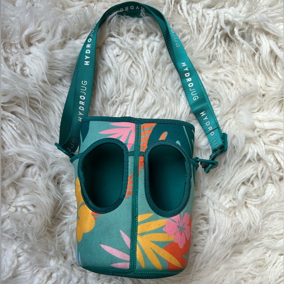 Hydrojug Sleeve With Strap - Picture 2 of 3